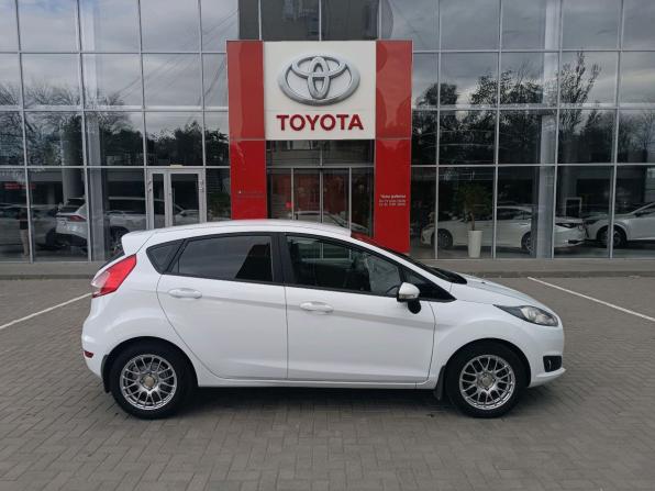 Ford Fiesta Mk6 Рестайлинг с пробегом 2015 года, цена 970 000 рублей, 134677 км, хэтчбек, Автокод Объявления