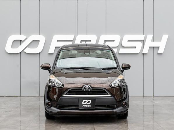 Toyota Sienta II с пробегом 2015 года, цена 1 530 000 рублей, 39763 км, компактвэн, Автокод Объявления