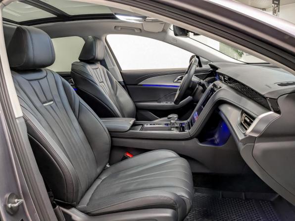 Hongqi H5 II с пробегом 2023 года, цена 2 995 000 рублей, 18400 км, седан, Автокод Объявления