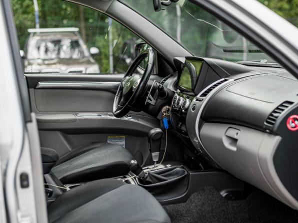 Mitsubishi Pajero Sport II Рестайлинг с пробегом 2015 года, цена 1 500 000 рублей, 272602 км, внедорожник, Автокод Объявления