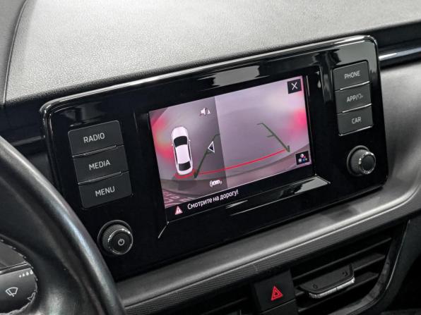 Skoda Rapid II с пробегом 2020 года, цена 1 350 000 рублей, 129360 км, лифтбек, Автокод Объявления
