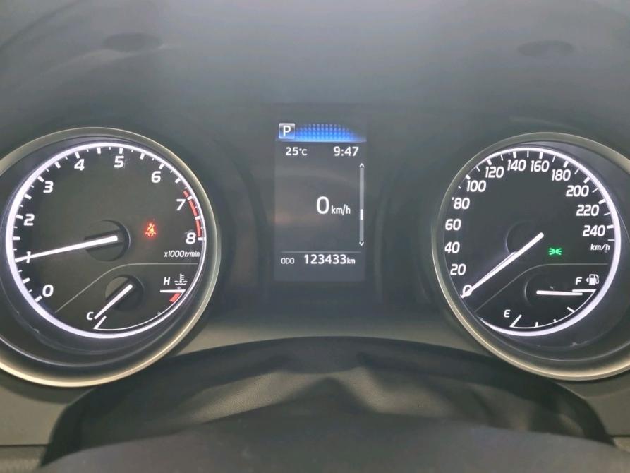 Toyota Camry VIII (XV70) Рестайлинг Омск  - изображение 7