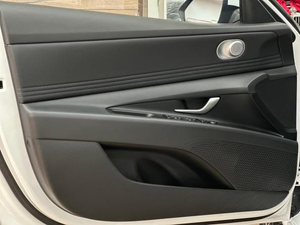 Hyundai Elantra VII (CN7) Рестайлинг с пробегом 2023 года, цена 2 050 000 рублей, 25563 км, седан, Автокод Объявления