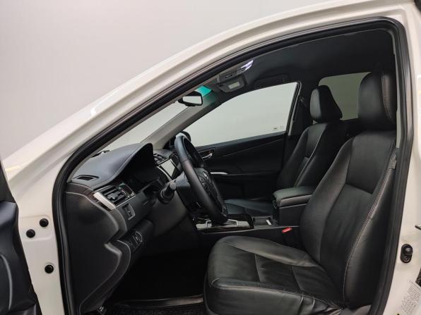 Toyota Camry VII (XV50) Рестайлинг с пробегом 2017 года, цена 1 870 000 рублей, 277459 км, седан, Автокод Объявления