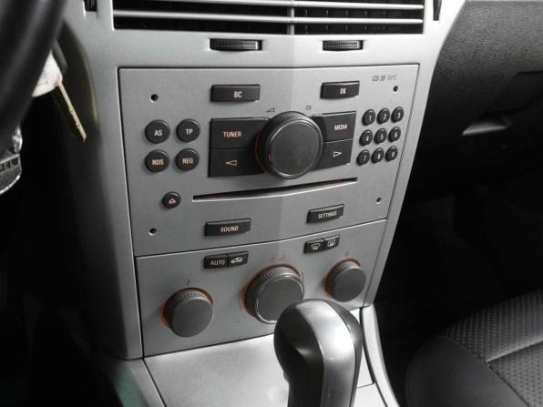 Opel Astra H Рестайлинг с пробегом 2012 года, цена 669 000 рублей, 214759 км, универсал, Автокод Объявления