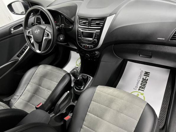 Hyundai Solaris I Рестайлинг с пробегом 2015 года, цена 975 000 рублей, 157578 км, седан, Автокод Объявления