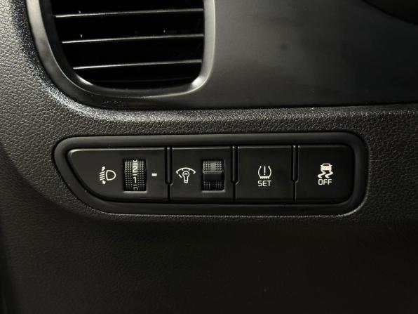 Kia Rio IV с пробегом 2017 года, цена 1 180 000 рублей, 103048 км, седан, Автокод Объявления