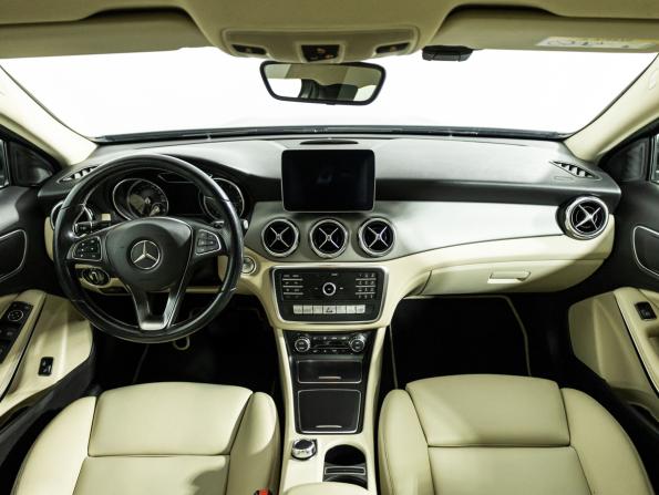 Mercedes-Benz GLA I (X156) Рестайлинг с пробегом 2019 года, цена 2 249 700 рублей, 102300 км, внедорожник, Автокод Объявления