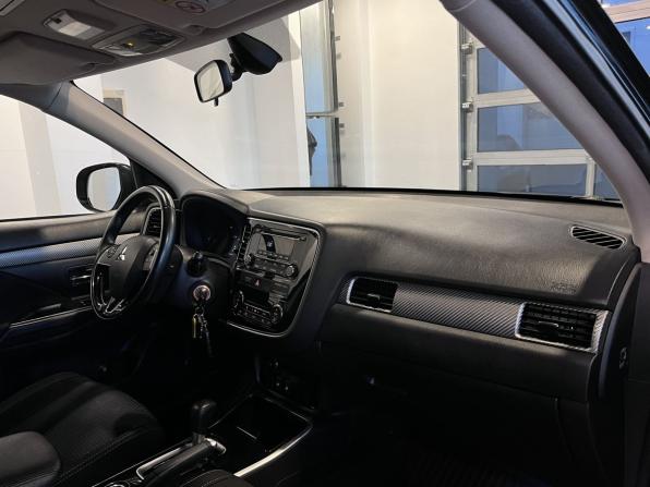 Mitsubishi Outlander III Рестайлинг 2 с пробегом 2017 года, цена 2 100 000 рублей, 153390 км, внедорожник, Автокод Объявления