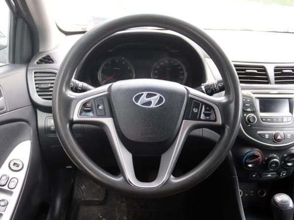 Hyundai Solaris I Рестайлинг с пробегом 2014 года, цена 800 000 рублей, 170000 км, седан, Автокод Объявления