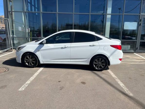 Hyundai Solaris I Рестайлинг с пробегом 2014 года, цена 610 000 рублей, 355000 км, седан, Автокод Объявления