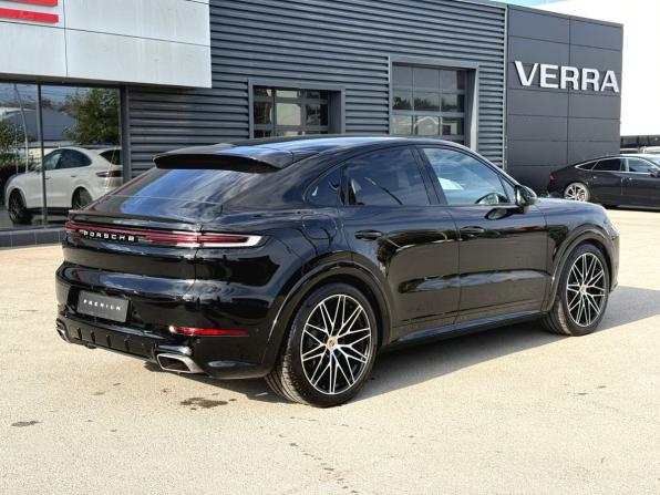 Porsche Cayenne III Рестайлинг с пробегом 2023 года, цена 13 990 000 рублей, 5886 км, внедорожник, Автокод Объявления