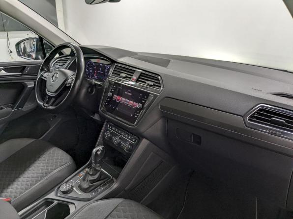 Volkswagen Tiguan II с пробегом 2018 года, цена 2 450 000 рублей, 110340 км, внедорожник, Автокод Объявления