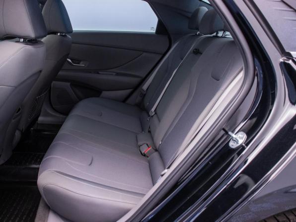 Hyundai Elantra VII (CN7) Рестайлинг с пробегом 2023 года, цена 1 958 000 рублей, 100000 км, седан, Автокод Объявления