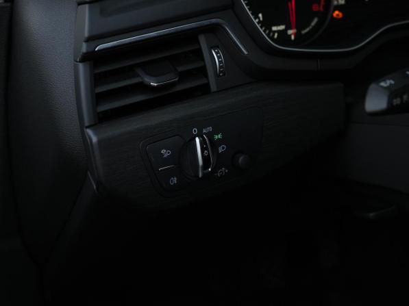 Audi A4 V (B9) с пробегом 2016 года, цена 2 898 000 рублей, 101060 км, седан, Автокод Объявления