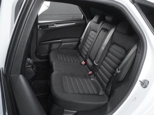 Ford Mondeo V с пробегом 2017 года, цена 1 885 000 рублей, 170404 км, седан, Автокод Объявления