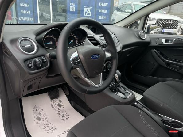 Ford Fiesta Mk6 Рестайлинг с пробегом 2015 года, цена 825 000 рублей, 137400 км, седан, Автокод Объявления