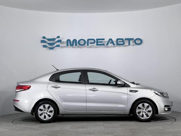 Kia Rio III Рестайлинг с пробегом 2016 года, цена 720 000 рублей, 258797 км, седан, Автокод Объявления