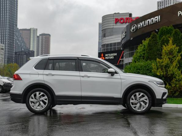 Volkswagen Tiguan II Рестайлинг с пробегом 2021 года, цена 3 348 000 рублей, 69354 км, внедорожник, Автокод Объявления