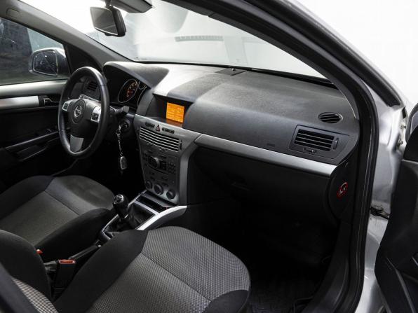 Opel Astra H Рестайлинг с пробегом 2011 года, цена 899 000 рублей, 24985 км, универсал, Автокод Объявления