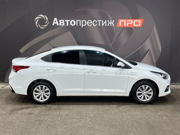 Hyundai Solaris II с пробегом 2020 года, цена 1 140 000 рублей, 77325 км, седан, Автокод Объявления