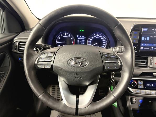 Hyundai i30 III Рестайлинг 2 с пробегом 2022 года, цена 1 980 000 рублей, 83000 км, универсал, Автокод Объявления
