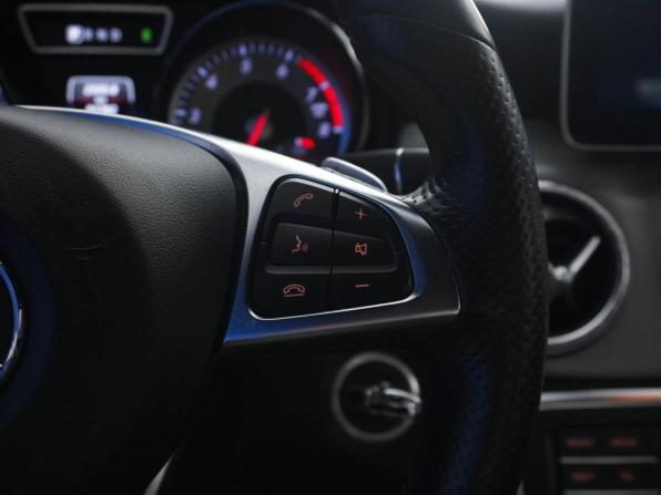 Mercedes-Benz CLA I (C117 X117) с пробегом 2015 года, цена 1 899 055 рублей, 93782 км, седан, Автокод Объявления