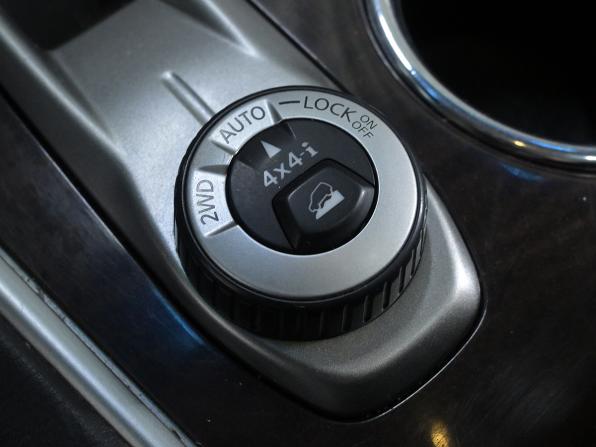 Nissan Pathfinder IV с пробегом 2016 года, цена 1 690 000 рублей, 160586 км, внедорожник, Автокод Объявления