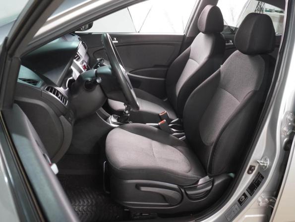 Hyundai Solaris I с пробегом 2014 года, цена 849 000 рублей, 114028 км, седан, Автокод Объявления