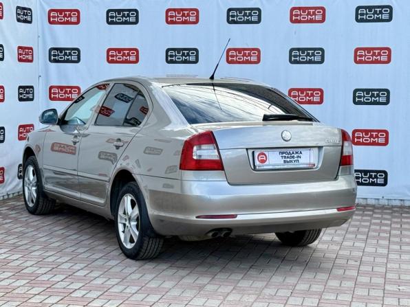 Skoda Octavia II (A5) Рестайлинг с пробегом 2009 года, цена 649 990 рублей, 213800 км, лифтбек, Автокод Объявления