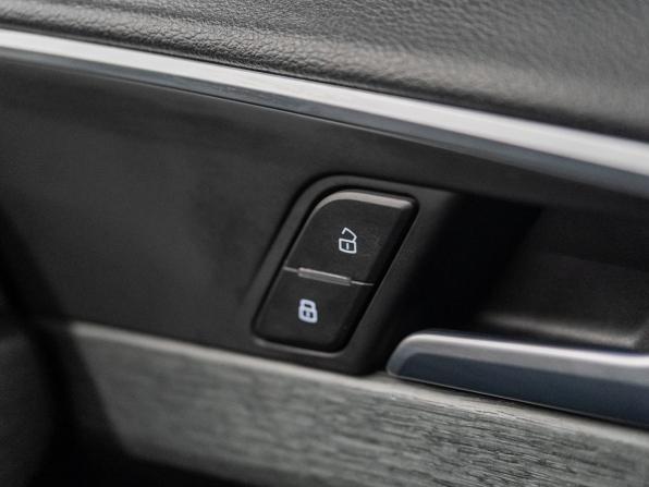 Audi A4 V (B9) с пробегом 2017 года, цена 1 945 000 рублей, 72000 км, универсал, Автокод Объявления