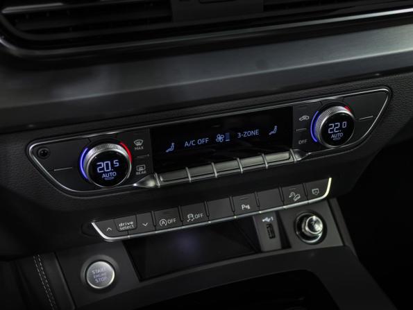 Audi Q5 II (FY) Рестайлинг с пробегом 2023 года, цена 5 389 000 рублей, 3000 км, внедорожник, Автокод Объявления