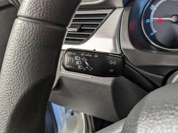 Skoda Rapid I Рестайлинг с пробегом 2019 года, цена 1 364 500 рублей, 90000 км, лифтбек, Автокод Объявления