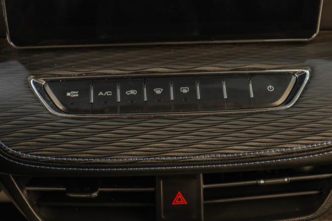 Haval Jolion I Рестайлинг с пробегом 2024 года, цена 2 199 000 рублей, 37360 км, внедорожник, Автокод Объявления