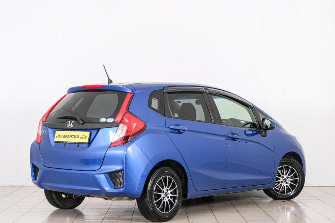 Honda Fit III с пробегом 2016 года, цена 999 000 рублей, 110212 км, хэтчбек, Автокод Объявления