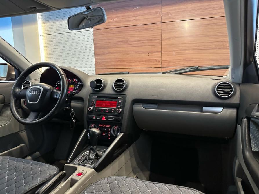 Audi A3 II (8P) Рестайлинг 1 Челябинск  - изображение 9
