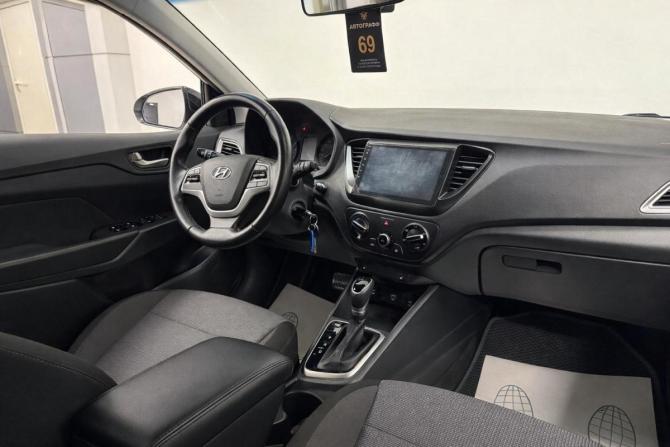 Hyundai Solaris II с пробегом 2019 года, цена 699 000 рублей, 72817 км, седан, Автокод Объявления