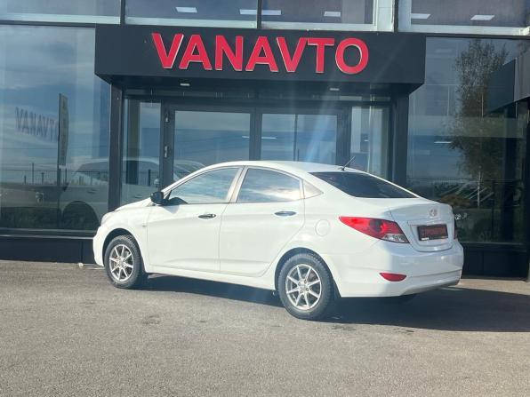 Hyundai Solaris I с пробегом 2013 года, цена 795 000 рублей, 176384 км, седан, Автокод Объявления