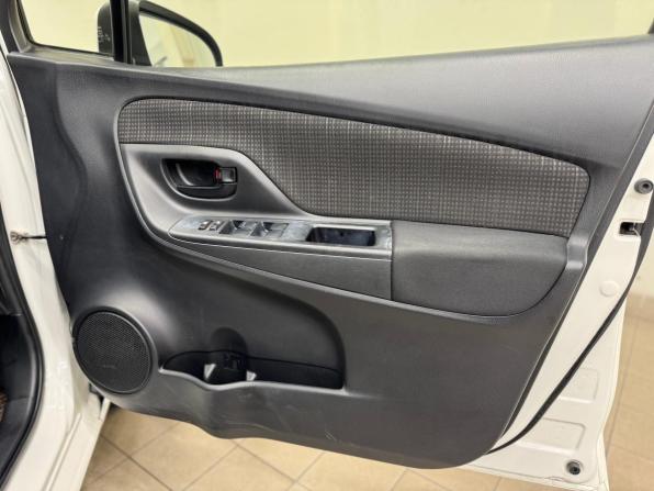 Toyota Vitz III (XP130) Рестайлинг с пробегом 2019 года, цена 900 000 рублей, 137292 км, хэтчбек, Автокод Объявления
