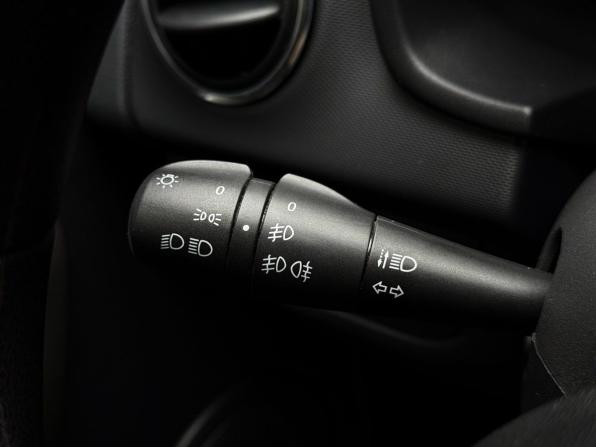 Renault Logan II Рестайлинг с пробегом 2019 года, цена 1 299 000 рублей, 99342 км, седан, Автокод Объявления