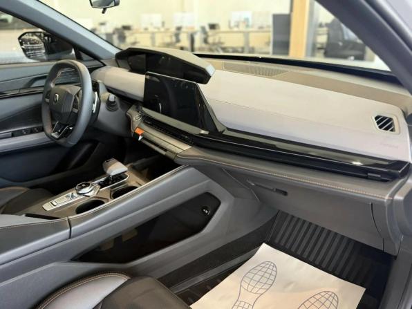 Changan UNI-V I с пробегом 2023 года, цена 2 295 000 рублей, 31000 км, лифтбек, Автокод Объявления