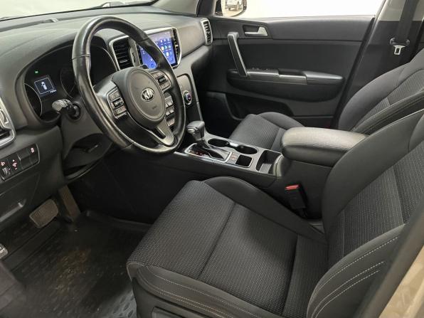 Kia Sportage IV Рестайлинг с пробегом 2018 года, цена 2 050 000 рублей, 71089 км, внедорожник, Автокод Объявления