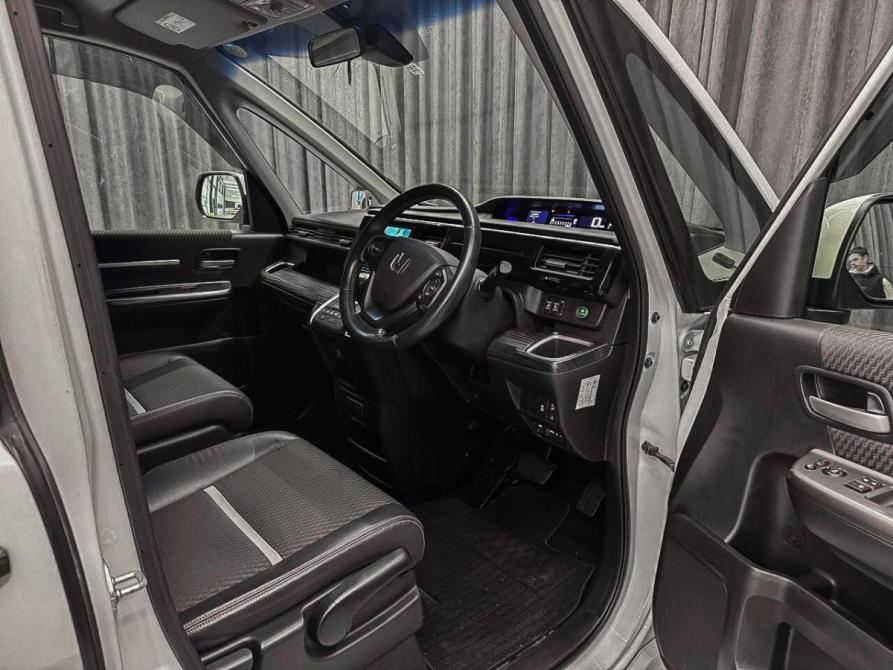 Honda Stepwgn V Красноярск  - изображение 9