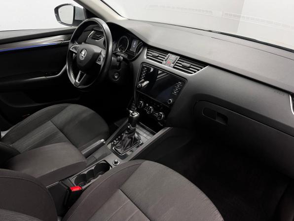 Skoda Octavia III (A7) Рестайлинг с пробегом 2018 года, цена 1 545 000 рублей, 229914 км, лифтбек, Автокод Объявления