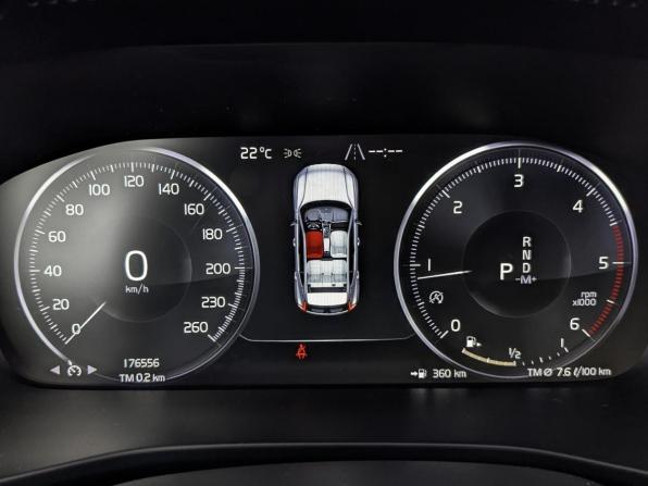 Volvo XC40 I с пробегом 2018 года, цена 2 445 000 рублей, 176314 км, внедорожник, Автокод Объявления