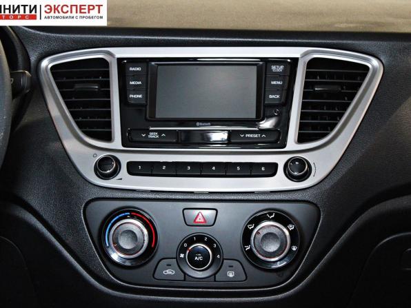 Hyundai Solaris II Рестайлинг с пробегом 2021 года, цена 1 697 000 рублей, 56042 км, седан, Автокод Объявления