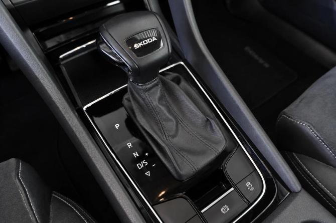 Skoda Karoq I с пробегом 2020 года, цена 1 990 000 рублей, 119025 км, внедорожник, Автокод Объявления