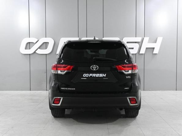 Toyota Highlander III (XU50) Рестайлинг с пробегом 2018 года, цена 3 299 000 рублей, 179681 км, внедорожник, Автокод Объявления