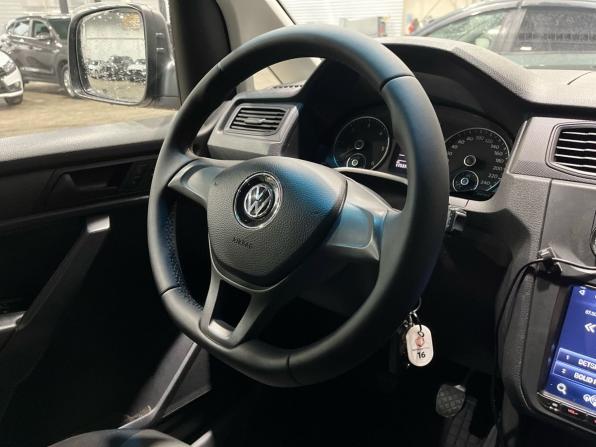 Volkswagen Caddy IV с пробегом 2019 года, цена 1 870 000 рублей, 175374 км, компактвэн, Автокод Объявления