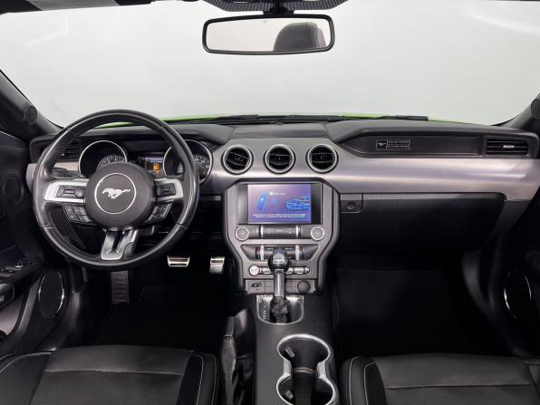 Ford Mustang VI Рестайлинг с пробегом 2019 года, цена 2 799 000 рублей, 80000 км, кабриолет, Автокод Объявления